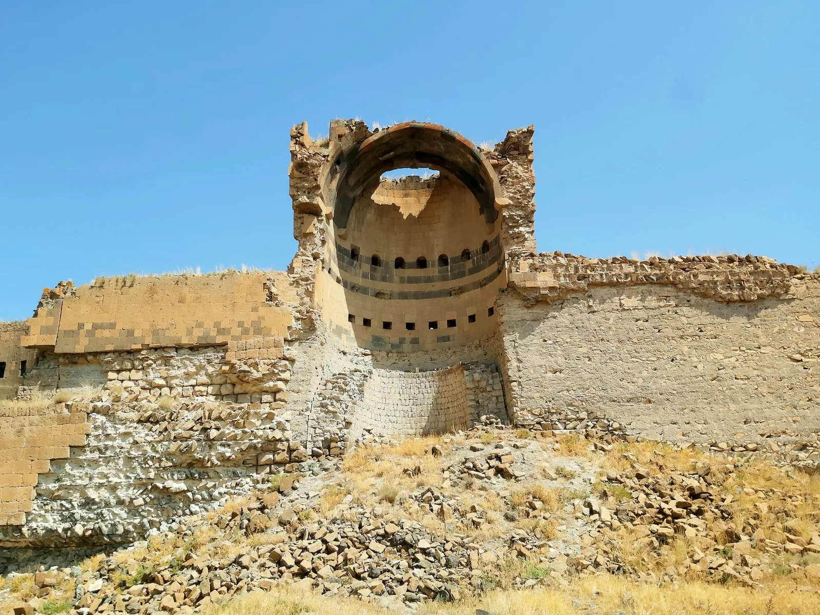 Ani Antik Kenti rehberi: En İyi Gezilecek Yerler, Ulaşım ve Yol İpuçları