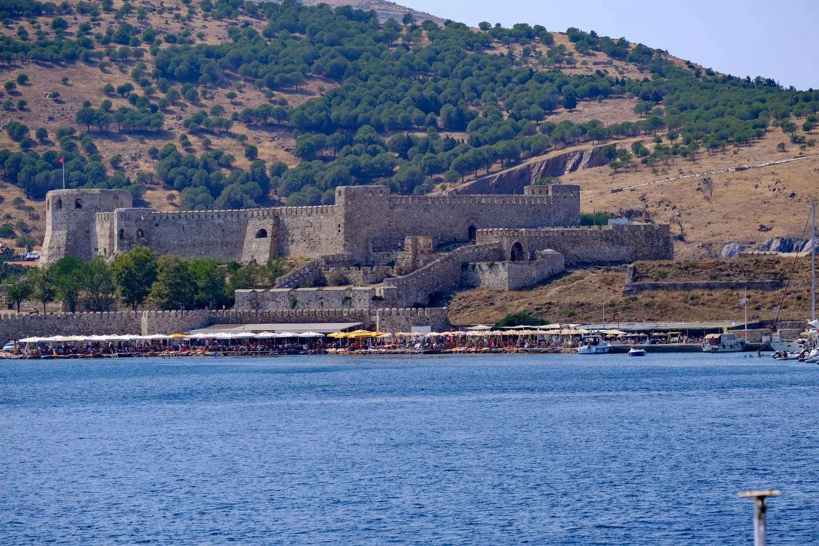 Bozcaada Gezilecek Yerler: Detaylı Ulaşım, Konaklama ve Bütçe Rehberi